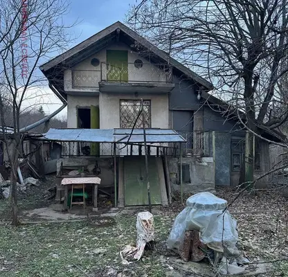 Снимка 2 — Къща с 3 нива и гараж в с. Николово, област Русе