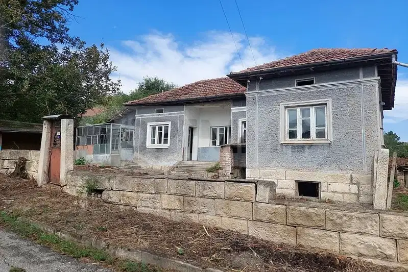 House in Oblast Ruse, Ostrica