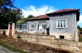 Къща в Русе, с. Острица