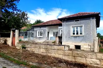 Къща в Русе, с. Острица
