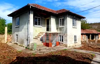 Къща в Русе, с. Острица