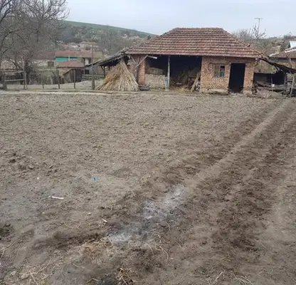 Снимка 4 — Къща в Русе, с. Пиперково