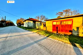 Къща в Русе, с. Сандрово