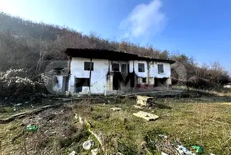 Къща в Русе, с. Сваленик