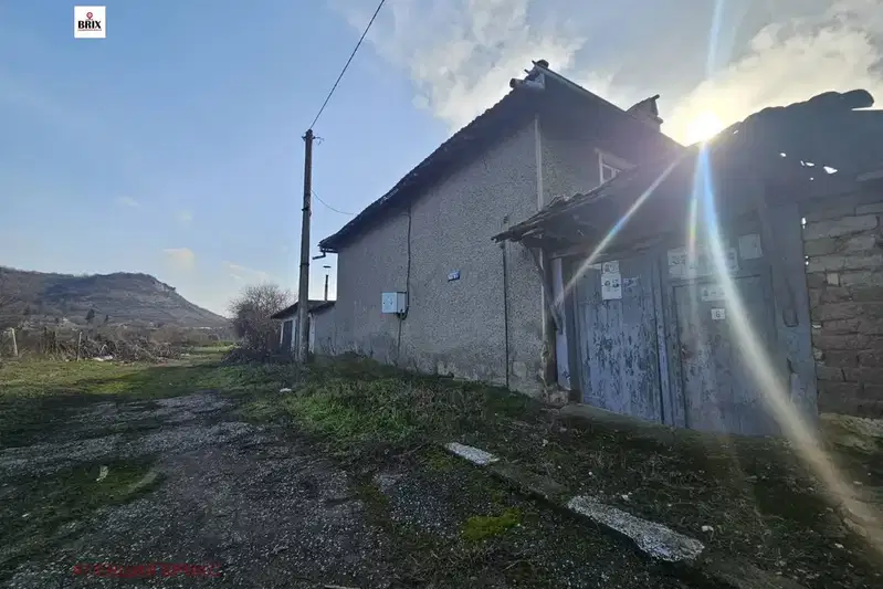 House in Oblast Ruse, Svalenik