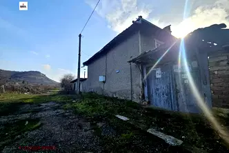 Къща в Русе, с. Сваленик