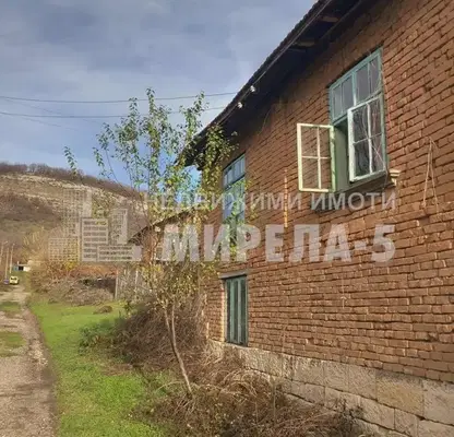 Снимка 5 — Къща в Русе, с. Сваленик