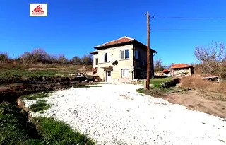 Къща в Русе, с. Тръстеник