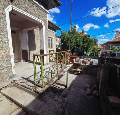 Снимка 4 — Къща в Шумен, Нови пазар