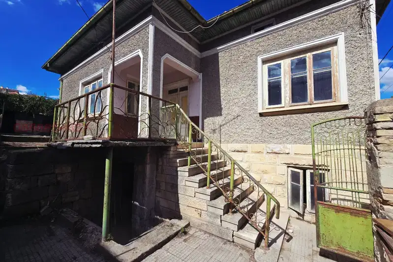 House in Oblast Shumen, Novi Pazar