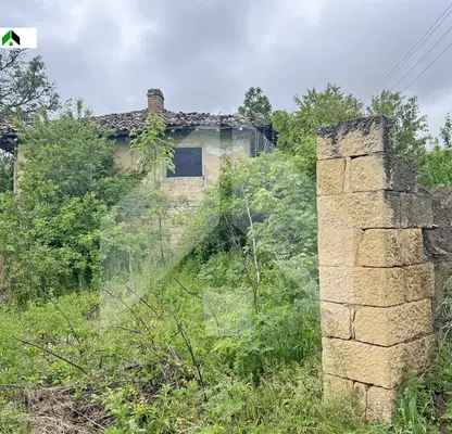 Снимка 2 — Къща в Шумен, Нови пазар