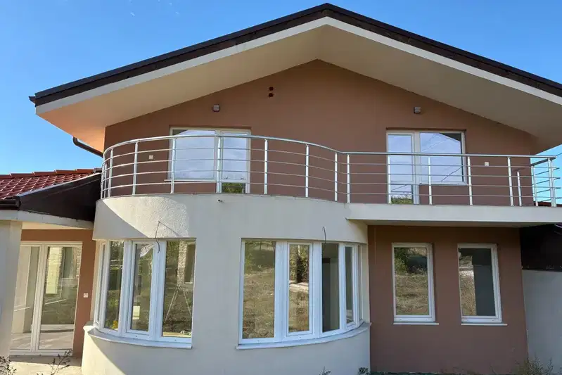 House in Oblast Shumen, Han Krum