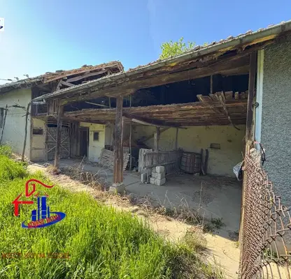 Photo 2 — House in Oblast Shumen, Ivanski