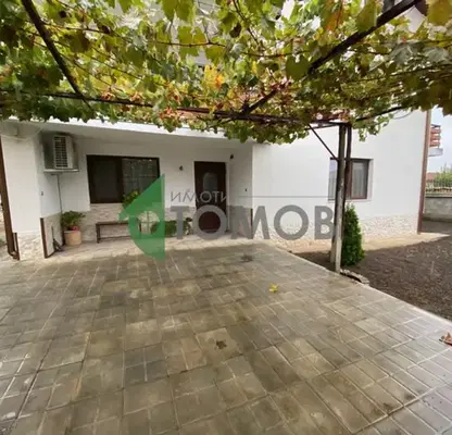 Photo 3 — House in Oblast Shumen, Ivanski