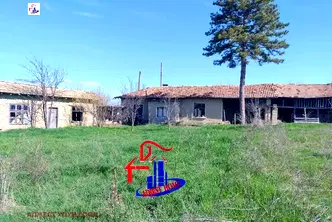 Къща в Шумен, с. Ивански
