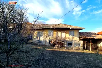 Къща в Шумен, с. Ивански