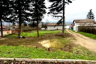 Къща в Шумен, с. Ловец