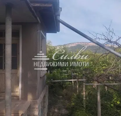 Снимка 3 — Къща в Шумен, с. Мадара