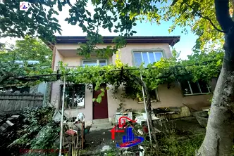 Къща в Шумен, с. Мараш