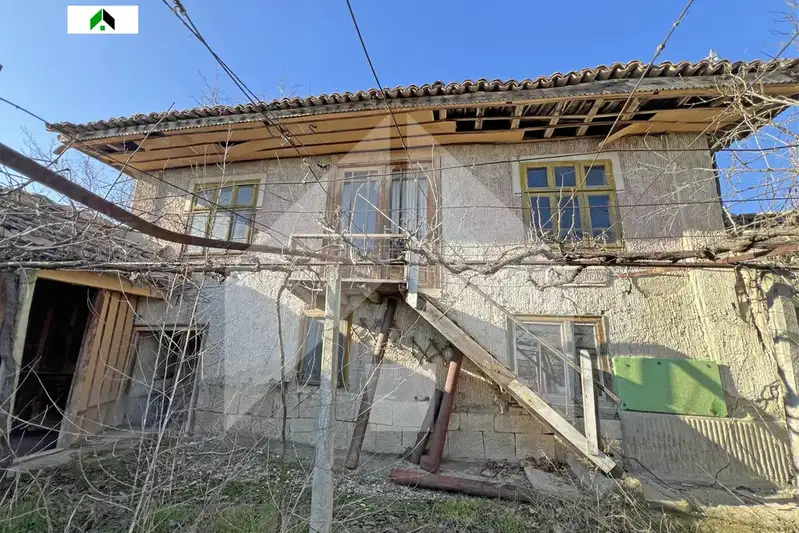 House in Oblast Shumen, Marash