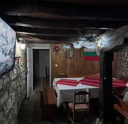 Снимка 4 — Къща с 5 спални и басейн в с. Могила, област Шумен