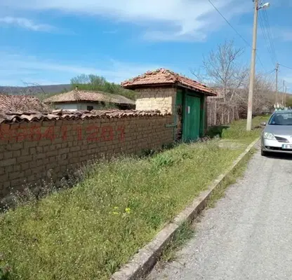 Photo 5 — House with 2 rooms in Novo Yankovo village, Shumen region, with yard