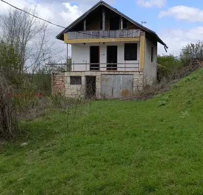 Снимка 5 — Къща в Шумен, с. Сечище