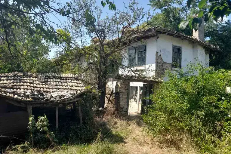 Къща в Шумен, с. Стоян Михайловски