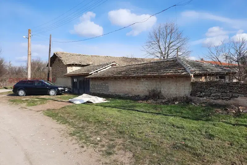 House in Oblast Shumen, Zlatna Niva