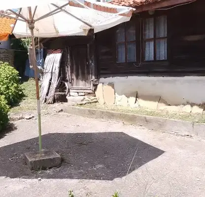 Снимка 2 — Къща в Сливен, с. Жеравна