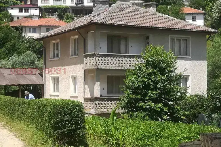 House in Oblast Smolyan, Banite
