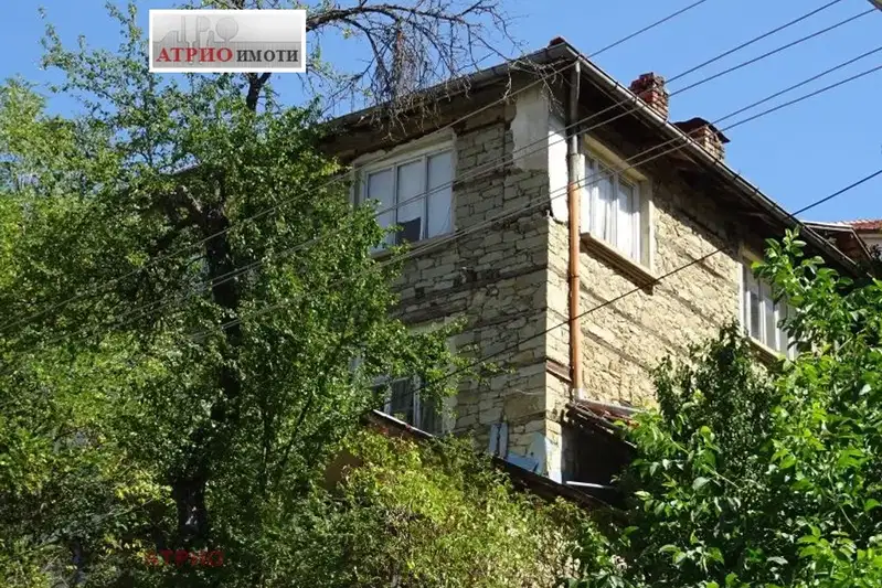 House in Oblast Smolyan, Momchilovci