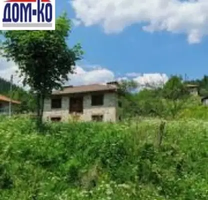 Photo 2 — House in Oblast Smolyan, с. Три