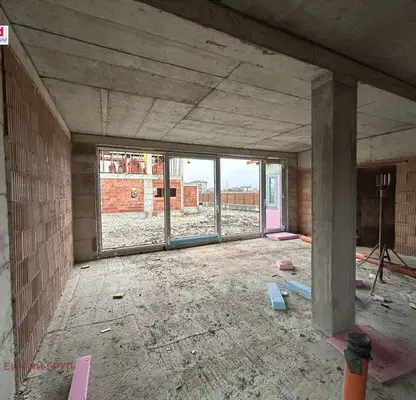 Photo 2 — House in област София, Bojurishte