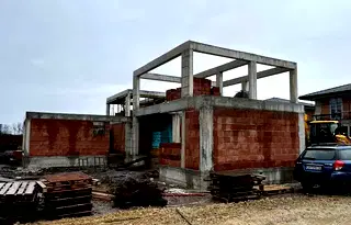Къща в София, Божурище