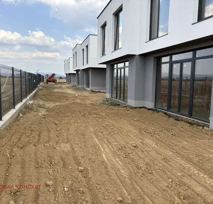 Photo 5 — House in област София, Elin Pelin