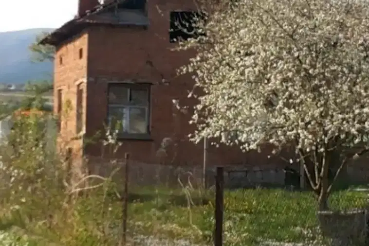 House in област София, Godech