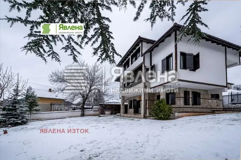 House in област София, Godech