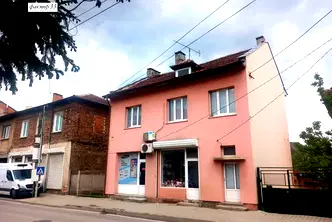 Къща в София, Костенец