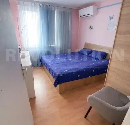 Снимка 4 — Двуетажна къща с 5 стаи в Костинброд с двор 700 кв.м.