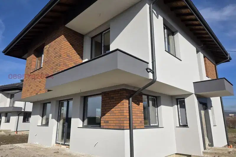 House in област София, Kostinbrod
