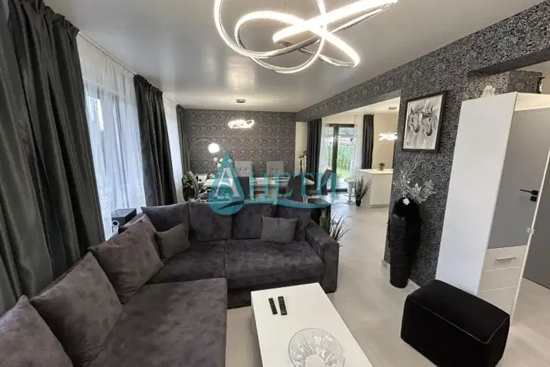 House in област София, Kostinbrod