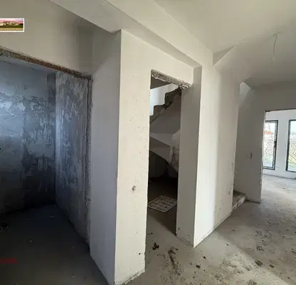 Photo 4 — House in област София, Kostinbrod