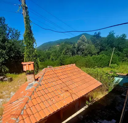 Photo 5 — House in област София, Pravec