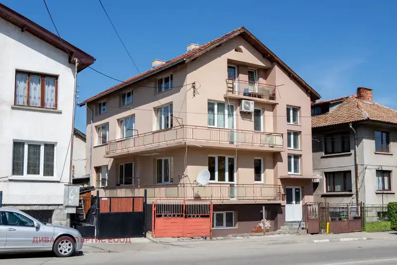 House in област София, Samokov