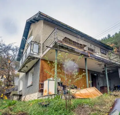 Photo 3 — House in област София, Svoge