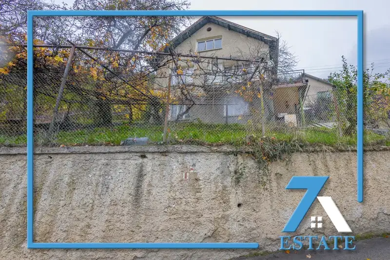 House in област София, Svoge