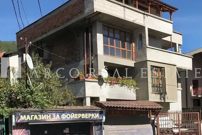 Къща в София, Своге