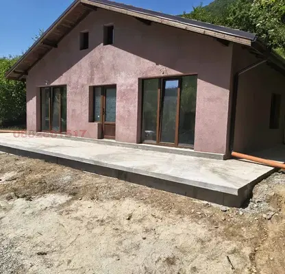 Photo 4 — House in област София, Svoge