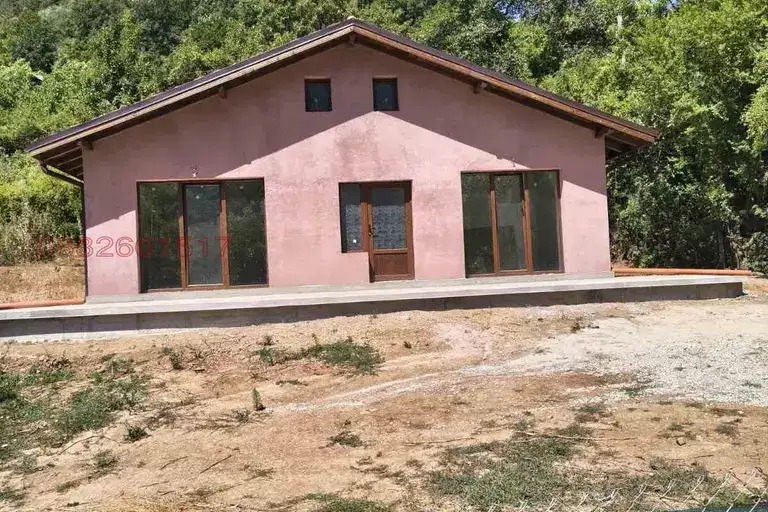 House in област София, Svoge
